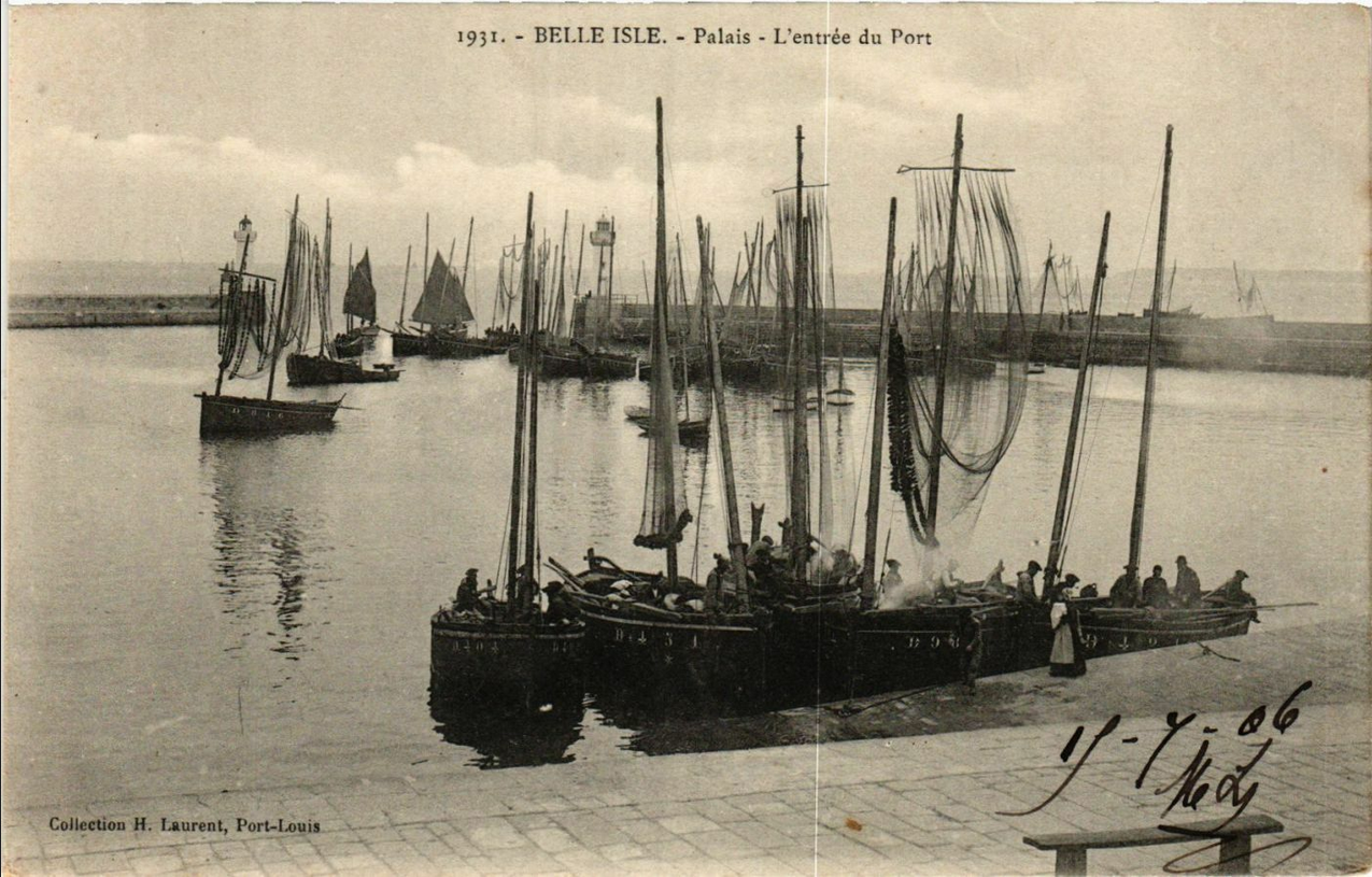 Dans le port du Palais à Belle Ile. Collection particulière Martine Velly