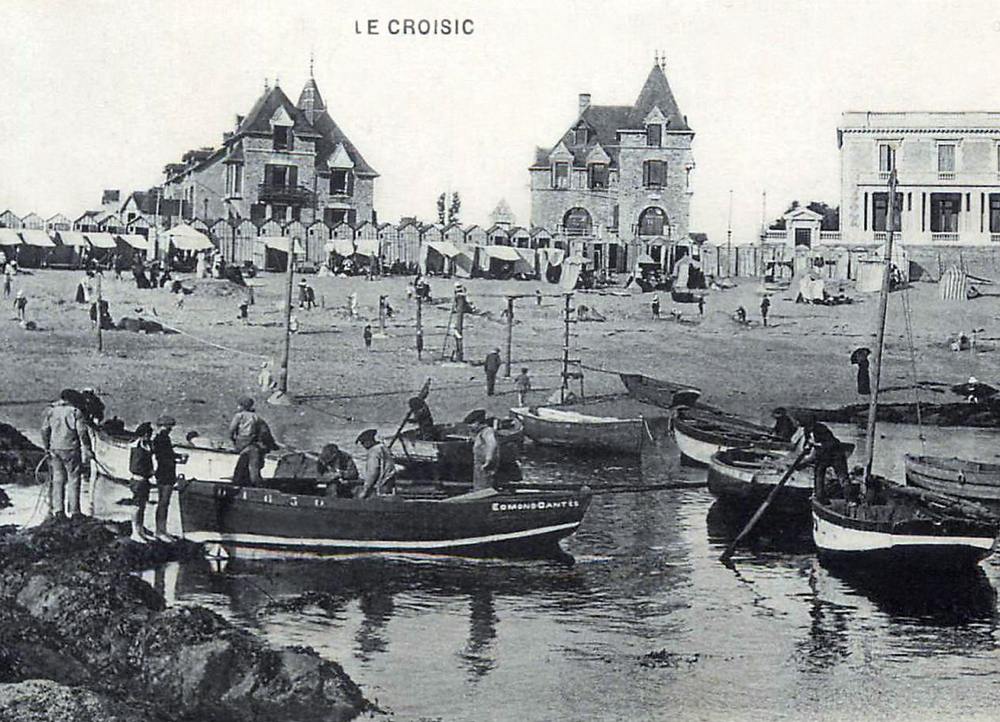 Source : image transmise par Jean-Jacques Le Lons.L'annexe du sloop, sur la plage du Croisic