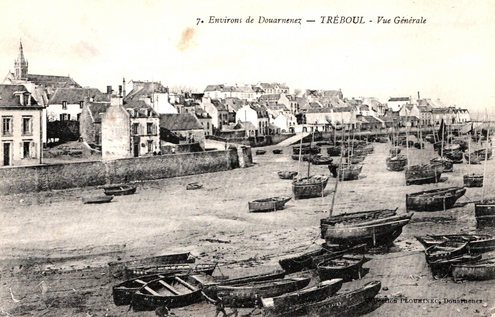 Source : Collection personnelle d’André Le Coz.Au port de Tréboul, en attendant la haute mer.