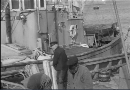  Port de Douarnenez - Michel MAZÉAS - 1965 - Cinémathèque de Bretagne - Gwarez Filmoù . Martine Velly